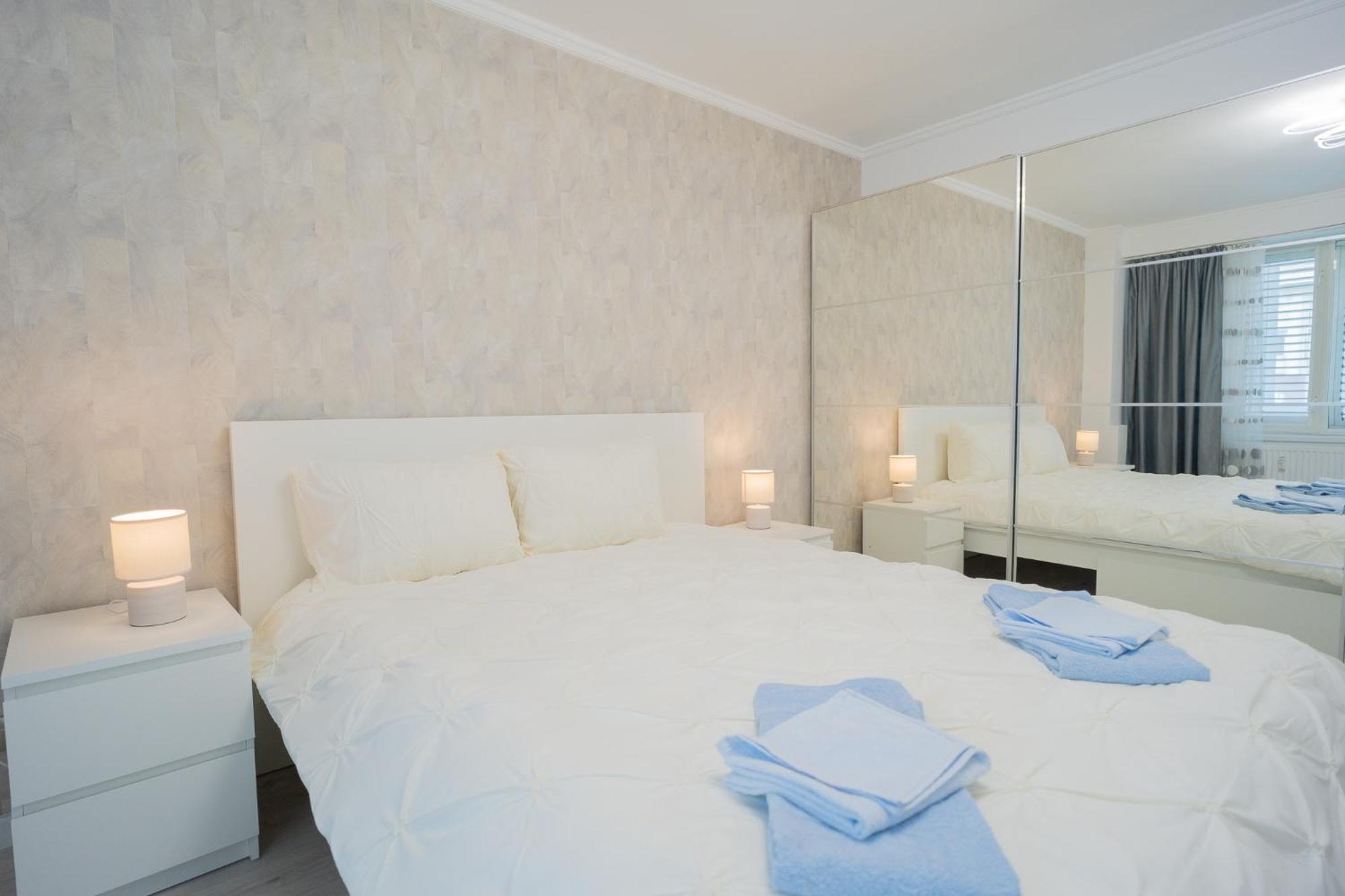 Apartamento Luxury 2Br On Decebal Avenue Bucarest Exterior foto